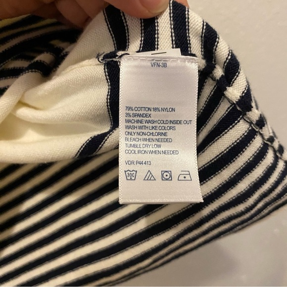 NWOT Nautica Cream & Blue Striped Sweater Sz. Large - Picture 4 of 4